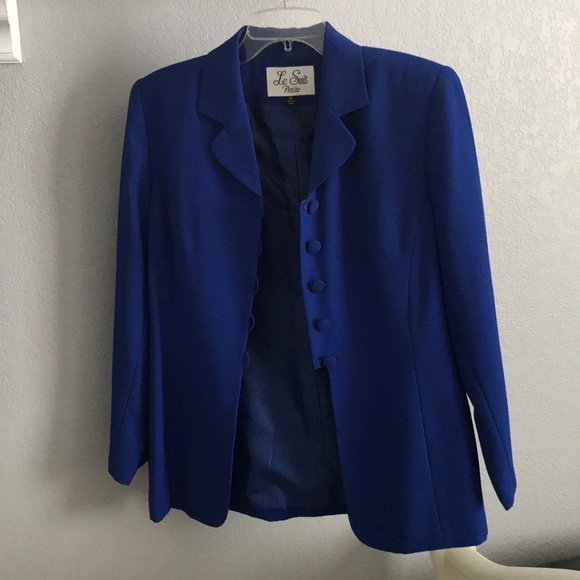 Blue suit set with skirt - Picture 3 of 3
